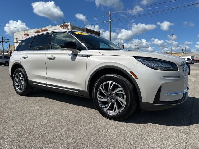 Used 2024 Lincoln Corsair FWD image 3