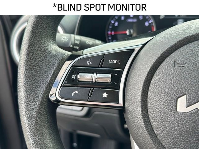 Used 2023 Kia Forte LXS w/ LXS Technology Package image 6