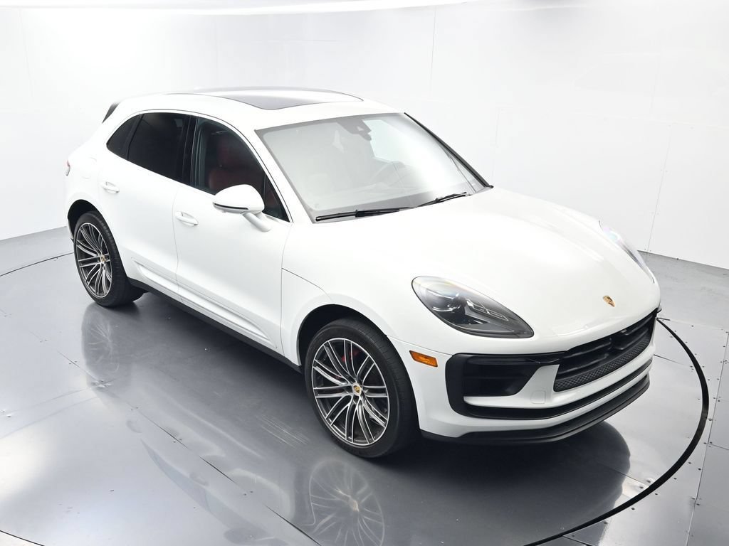Certified 2024 Porsche Macan S AWD/4WD image 42