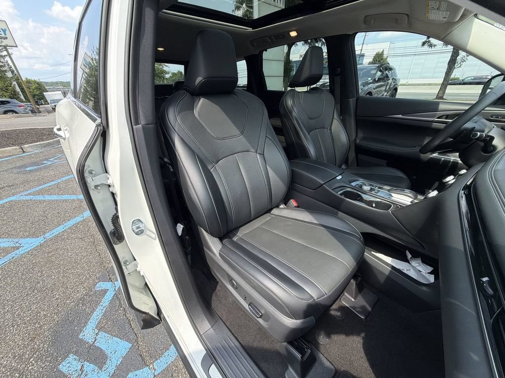 Certified 2023 INFINITI QX60 Luxe w/ Performance Audio Package AWD/4WD image 26