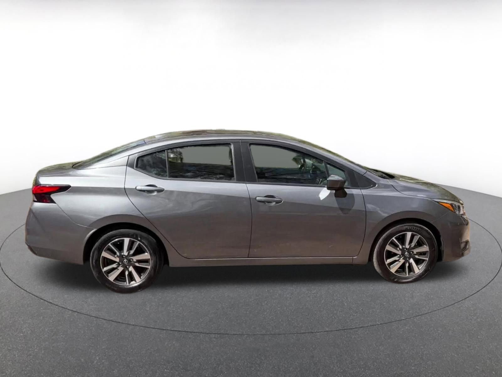 Used 2025 Nissan Versa SV FWD image 16