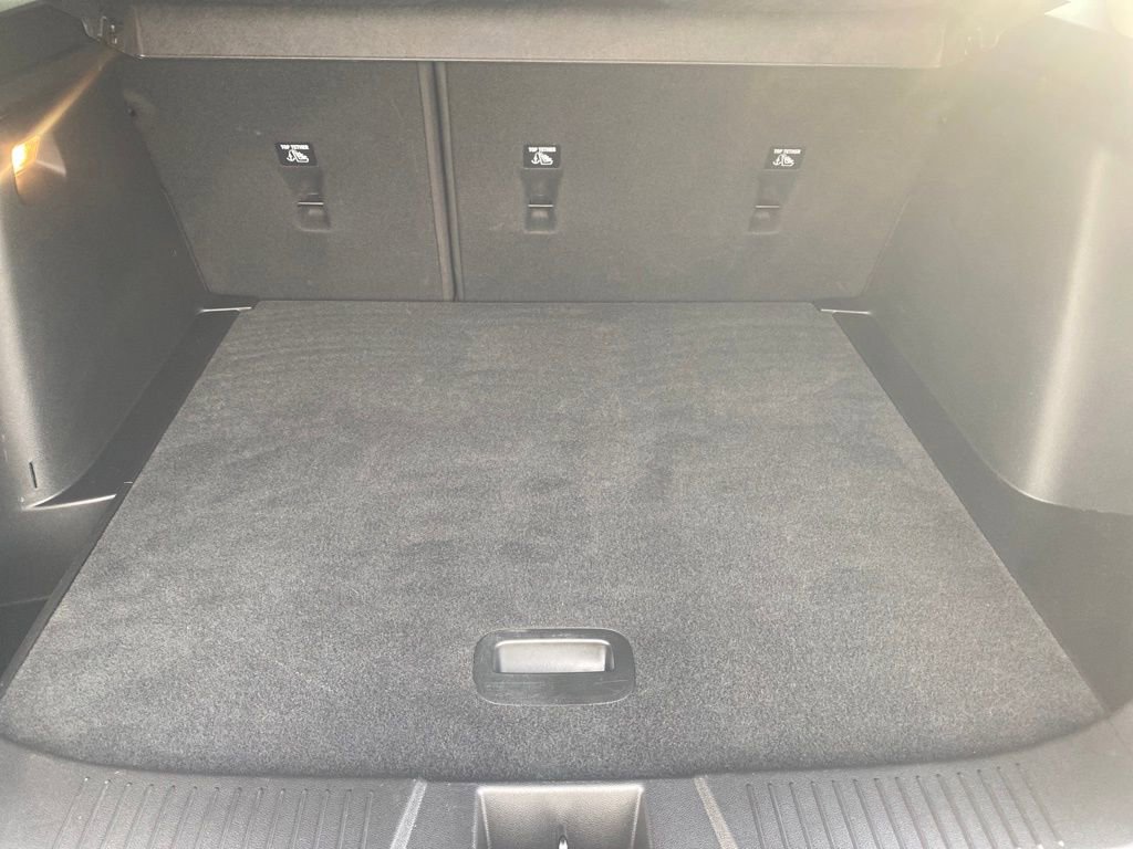 Used 2024 Chevrolet Trax LT w/ Sunroof Package image 19