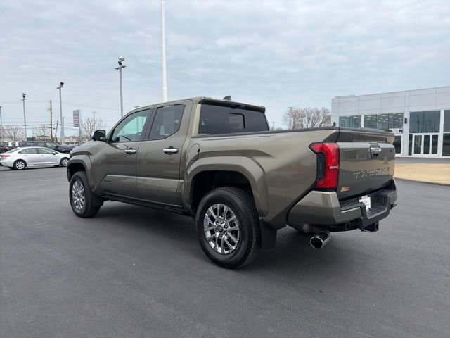 Used 2025 Toyota Tacoma Limited image 5