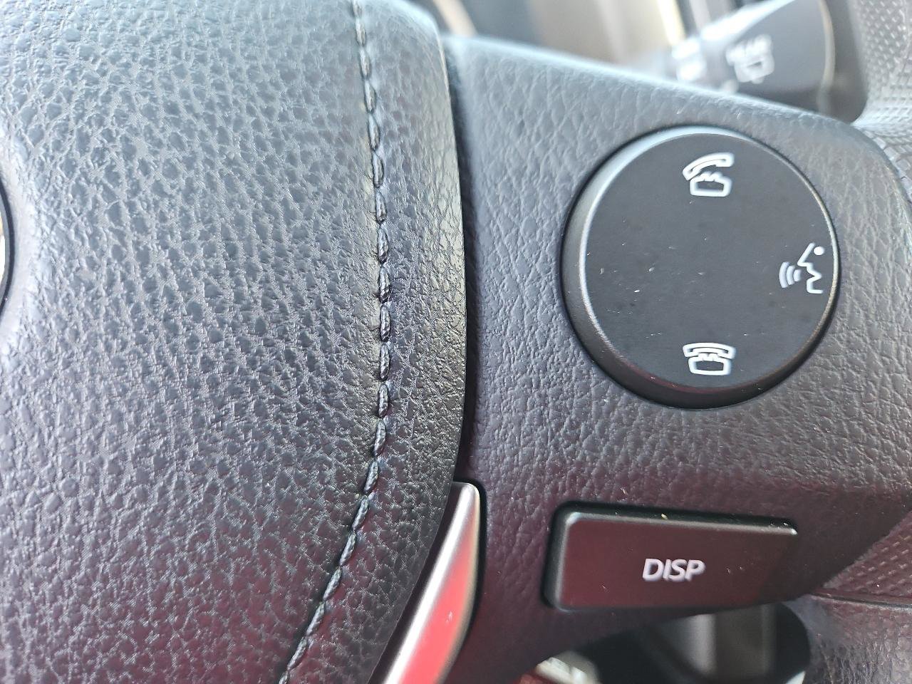 Used 2014 Toyota RAV4 XLE AWD/4WD image 30