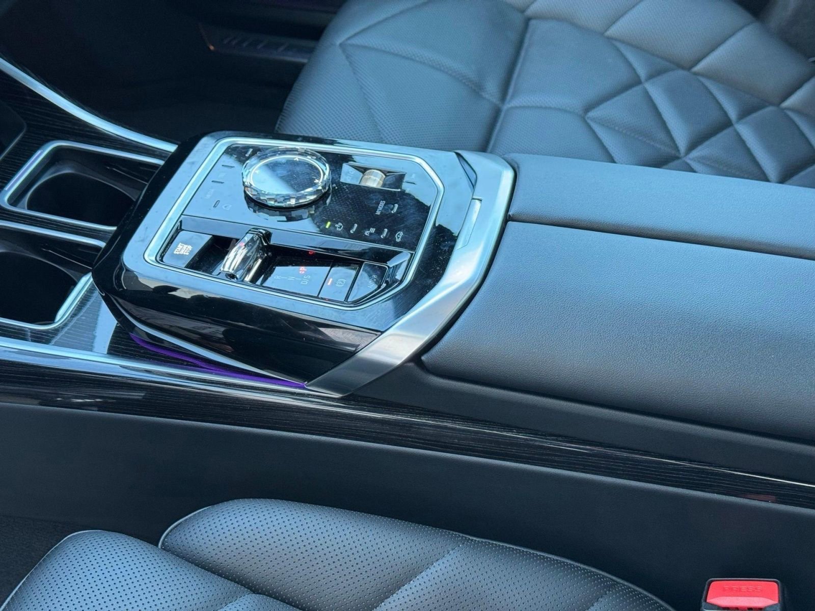 Used 2025 BMW 740i xDrive image 14