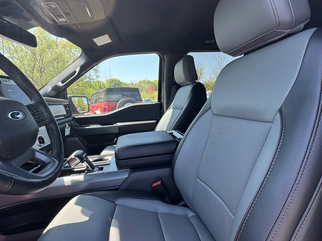 New 2023 Ford F150 Lightning Lariat AWD/4WD image 19