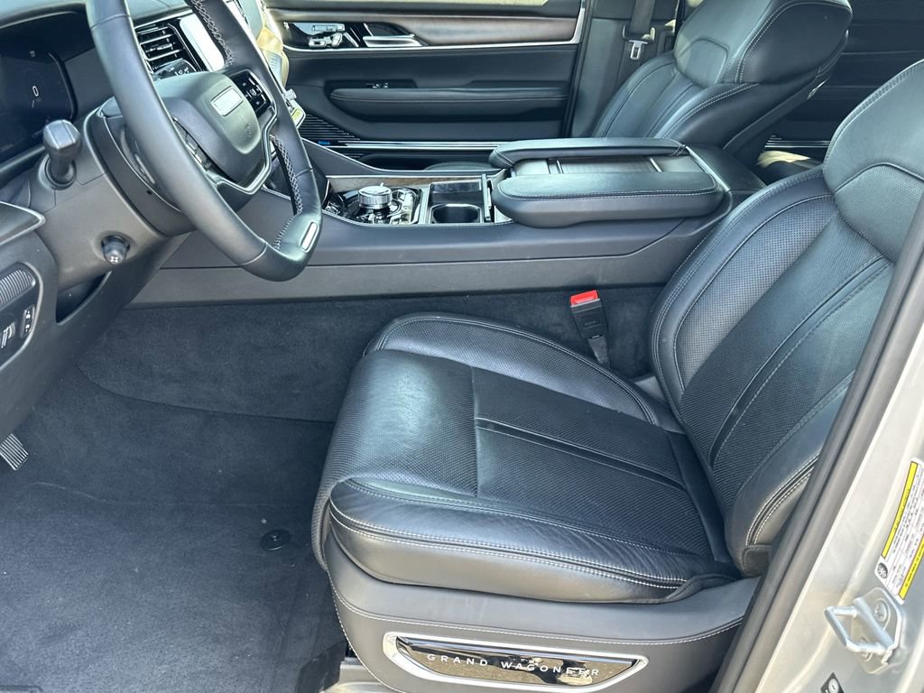 Used 2023 Jeep Grand Wagoneer 4WD w/ Convenience Group III image 14
