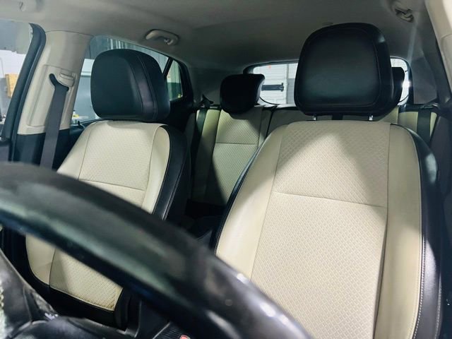 Used 2019 Buick Encore Sport Touring FWD image 3