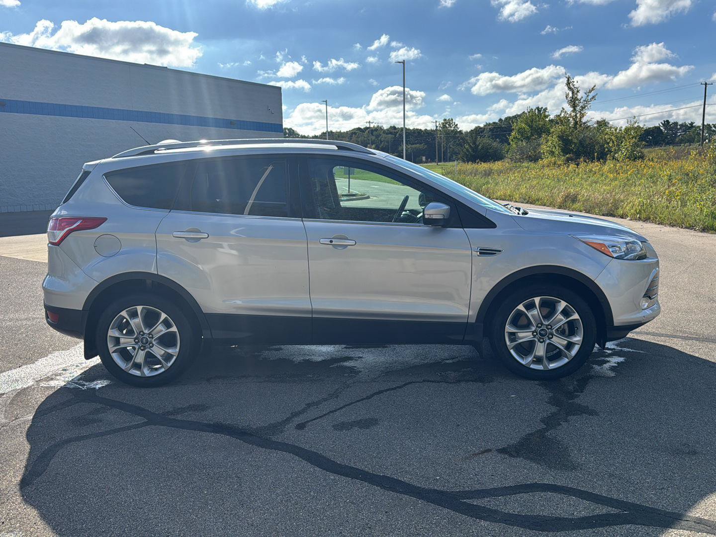 Used 2016 Ford Escape Titanium w/ Equipment Group 301A AWD/4WD image 6