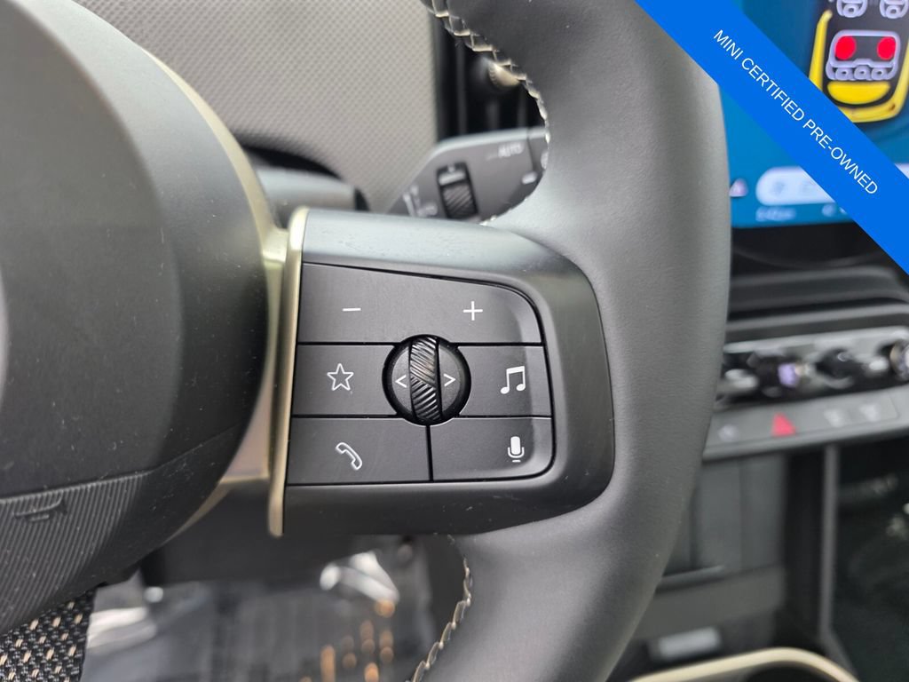 Used 2025 MINI Cooper 2-Door Hardtop FWD image 18