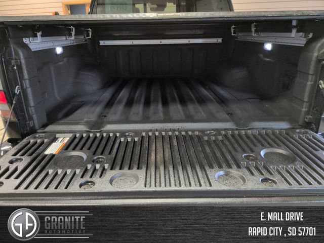 Used 2024 Nissan Frontier SL w/ Technology Package image 22