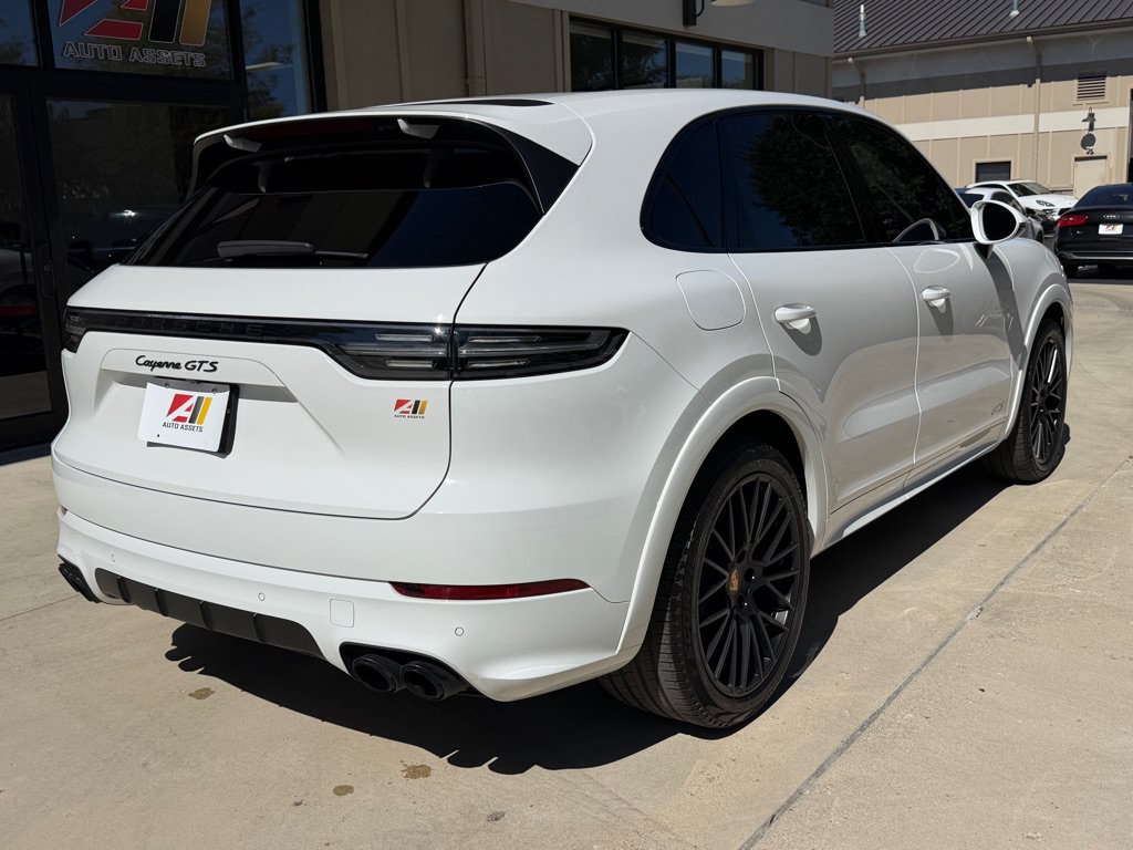 Used 2023 Porsche Cayenne GTS AWD/4WD image 9