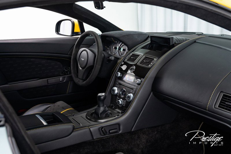 Used 2015 Aston Martin V8 Vantage GT image 41
