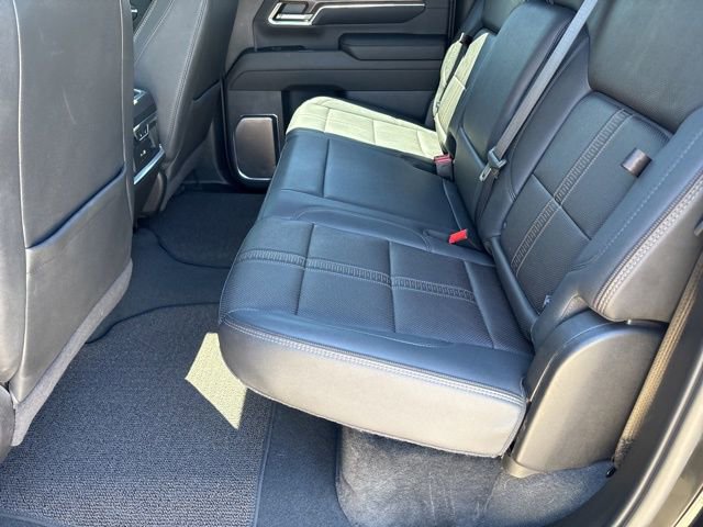 Used 2024 Chevrolet Silverado 2500 High Country w/ High Country Premium Package AWD/4WD image 19