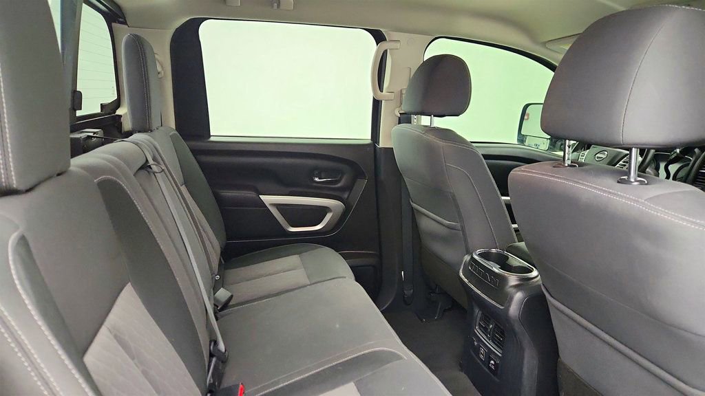 Used 2023 Nissan Titan SV w/ SV Convenience Package AWD/4WD image 22