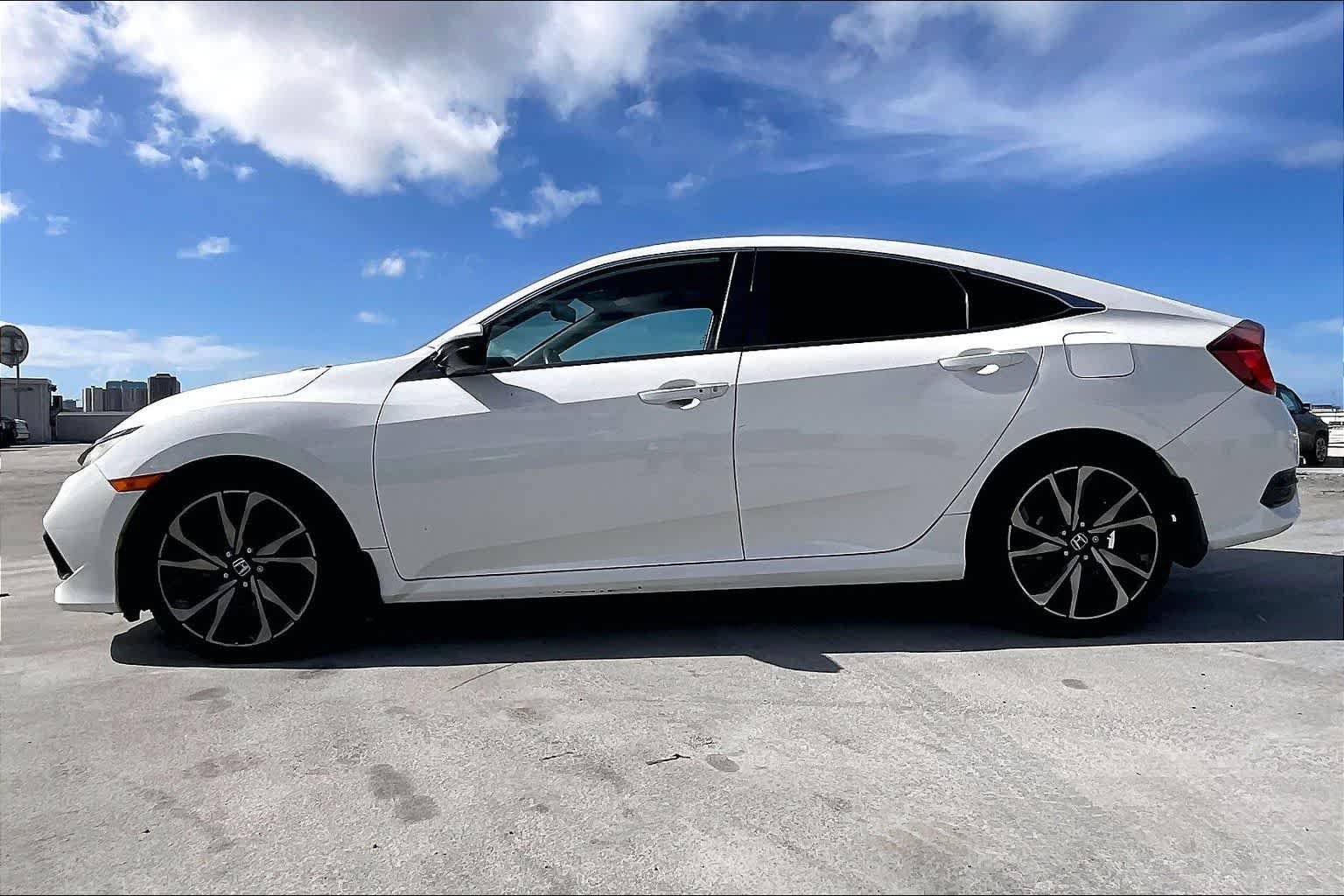 Used 2019 Honda Civic Sport image 3