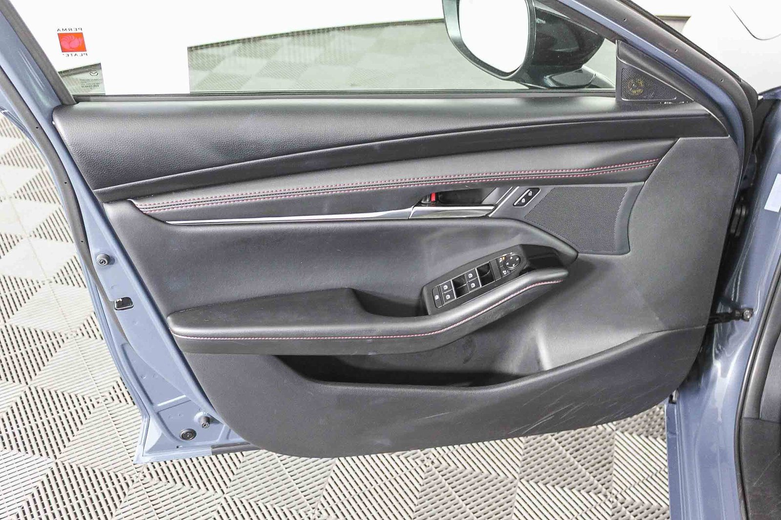 Used 2025 MAZDA MAZDA3 s image 21