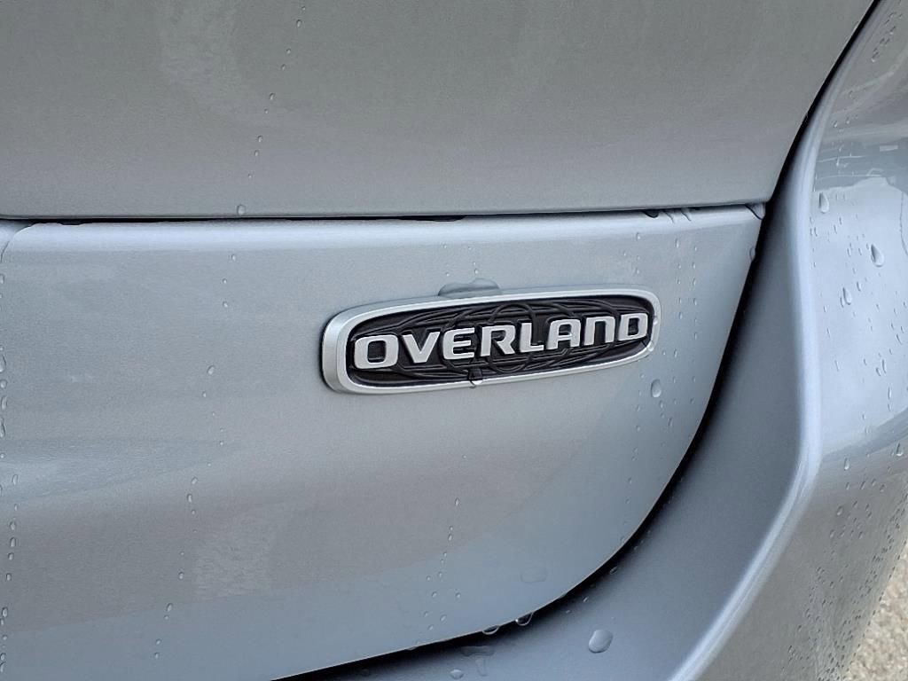 New 2025 Jeep Grand Cherokee L Overland w/ Luxury Tech Group IV image 3