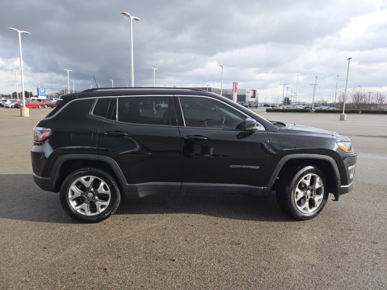 Used 2018 Jeep Compass Limited image 17