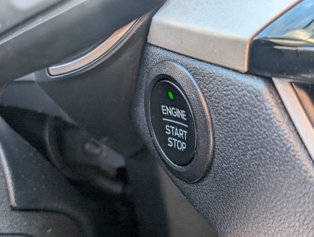 Used 2022 Ford Escape SE w/ SE Sport Appearance Package image 26