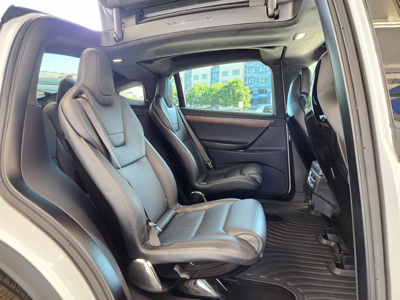 Used 2016 Tesla Model X 90D image 18