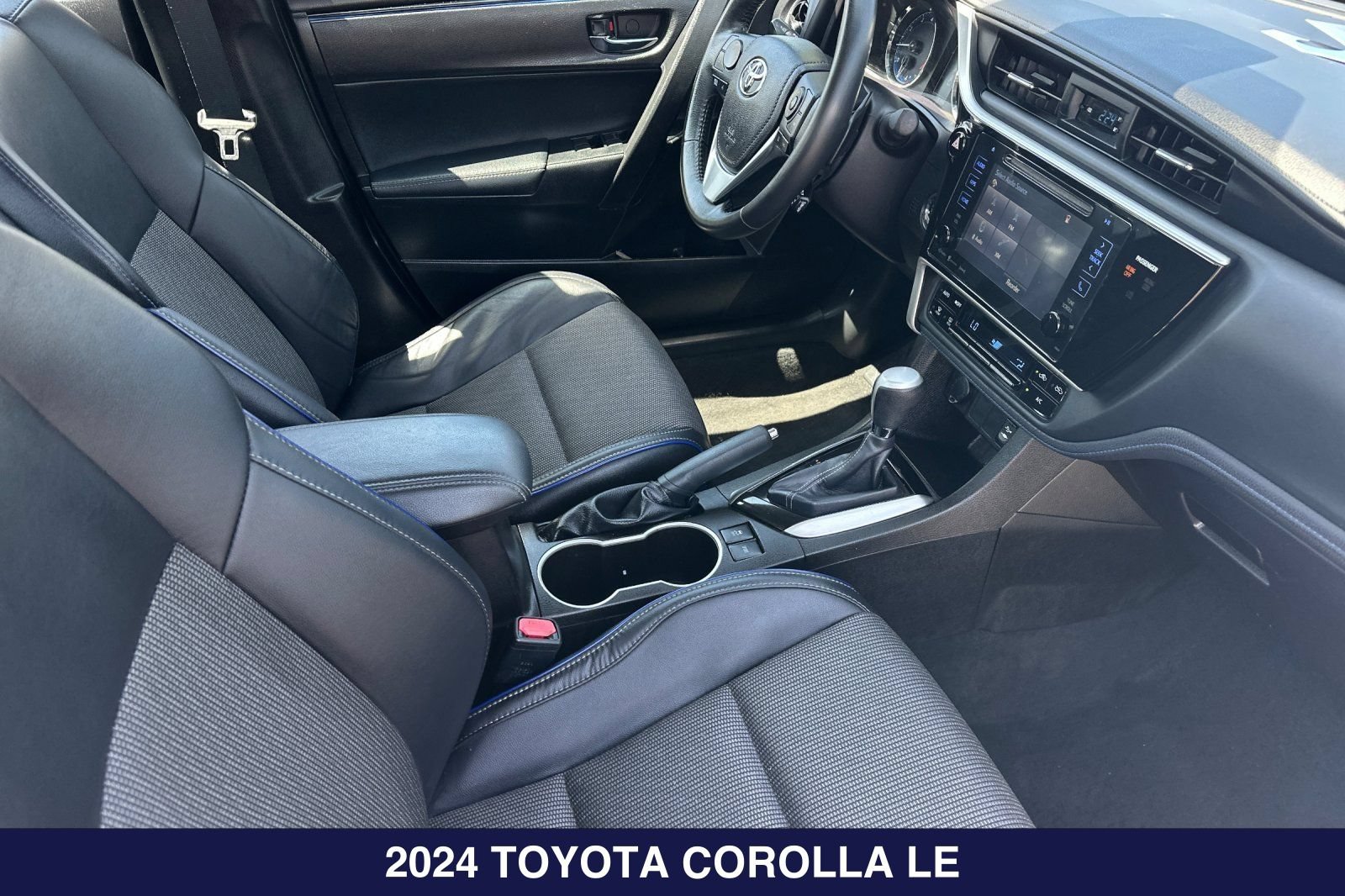 Used 2024 Toyota Corolla LE FWD image 16