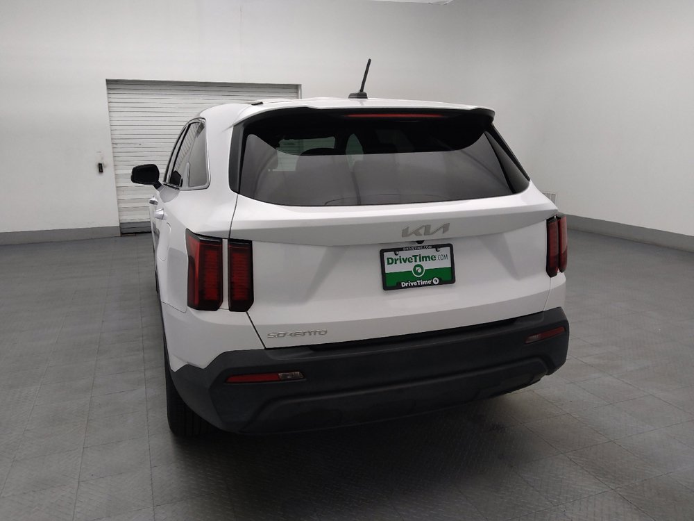 Used 2023 Kia Sorento LX FWD image 6