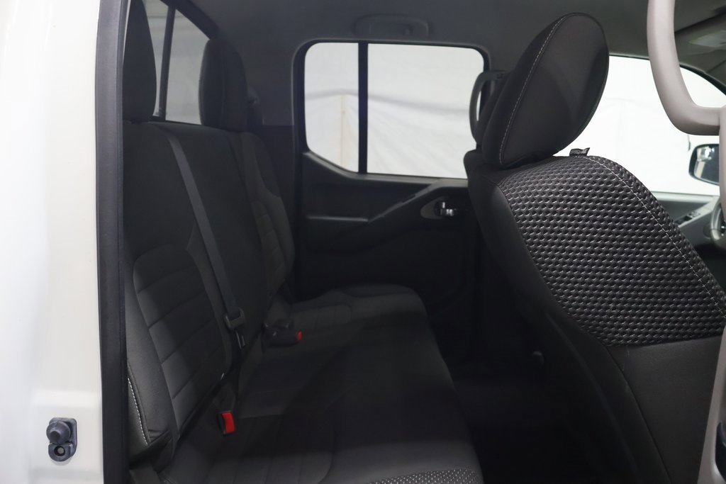 Used 2019 Nissan Frontier Desert Runner image 12