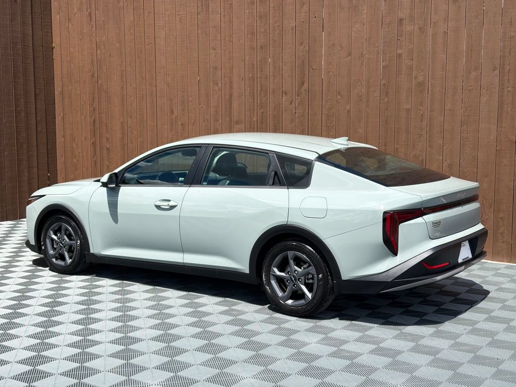 Used 2025 Kia K4 FWD image 15