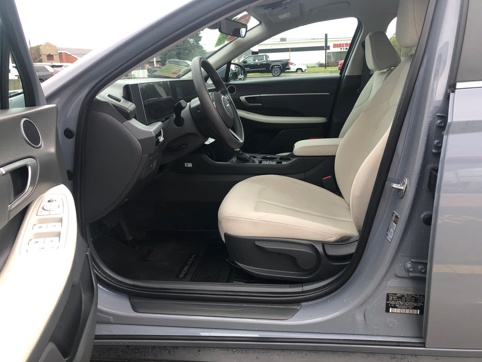 Certified 2025 Hyundai Sonata SE FWD image 17
