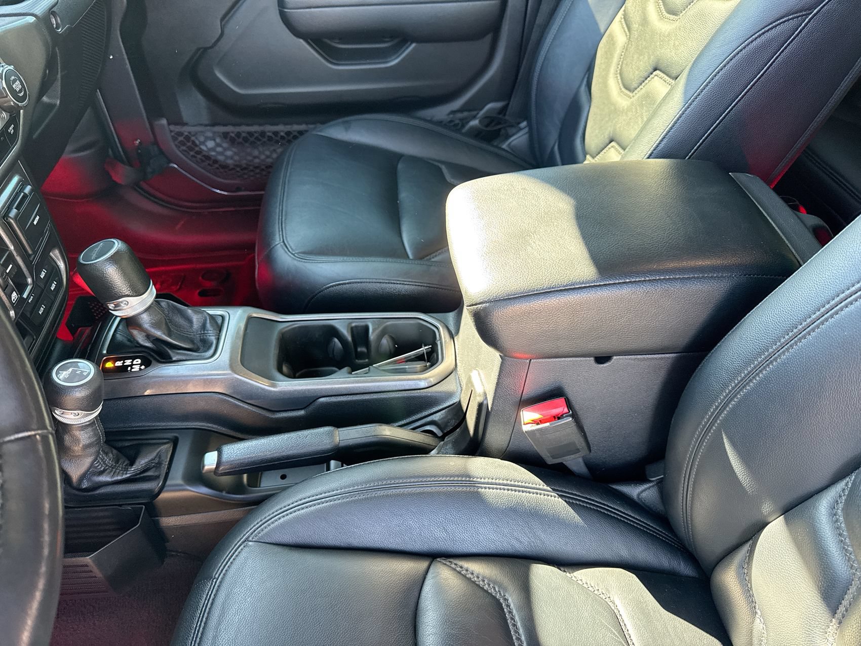 Used 2023 Jeep Gladiator Sport AWD/4WD image 21