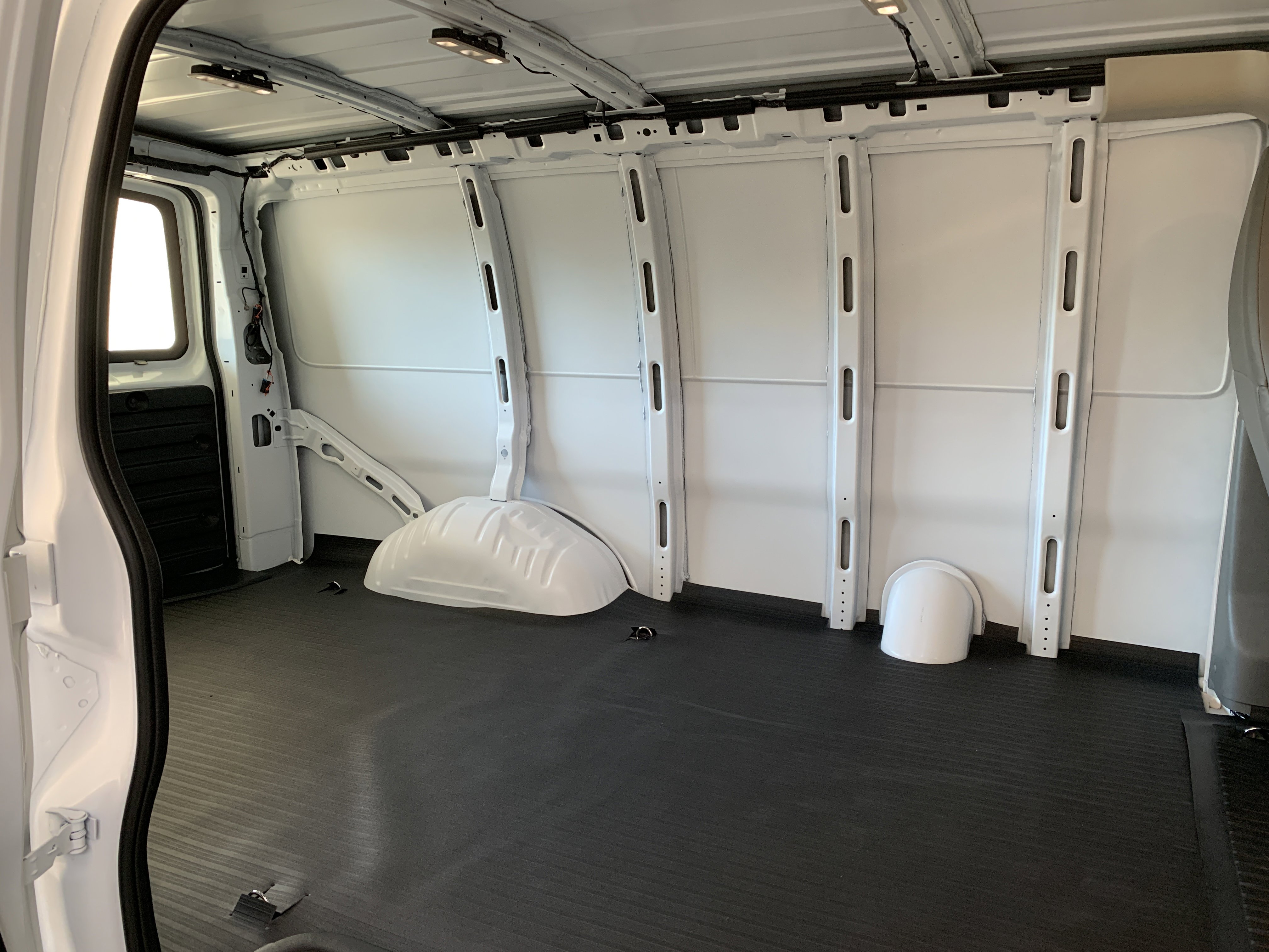 New 2025 Chevrolet Express 2500 image 35