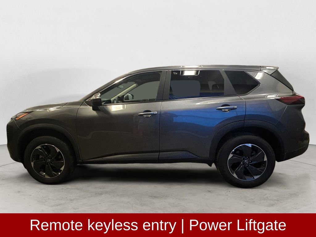 Used 2026 Nissan Rogue SV image 2