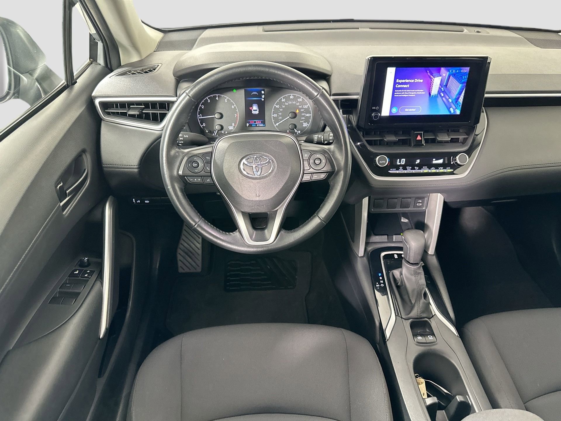 Used 2024 Toyota Corolla Cross LE image 22