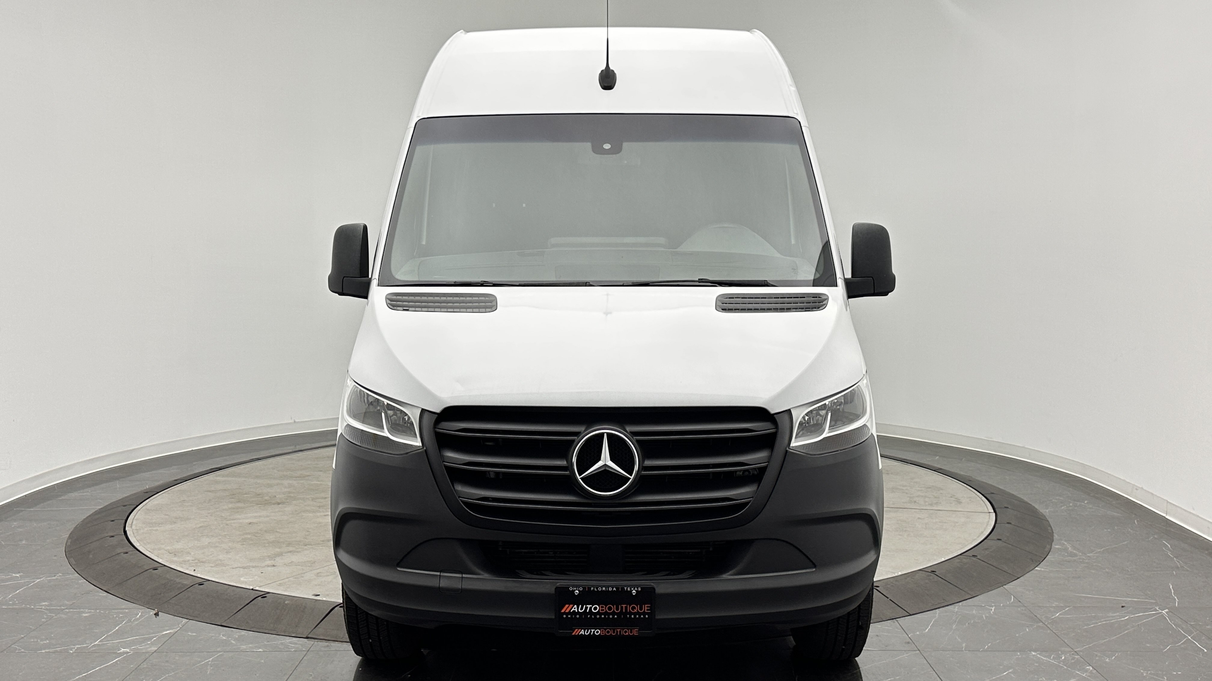Used 2023 Mercedes-Benz Sprinter 2500 video 2