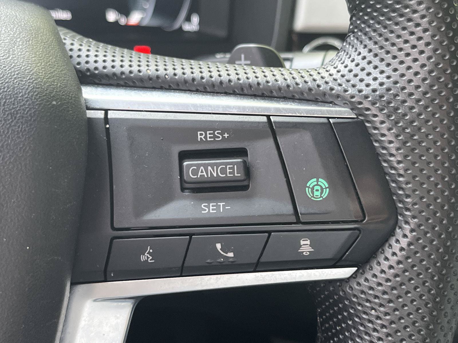 Used 2023 Mitsubishi Outlander SEL AWD/4WD image 39