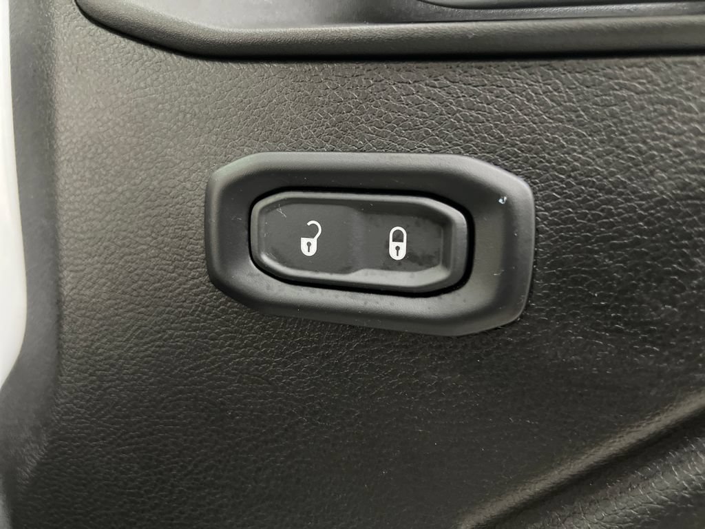 Used 2024 Jeep Wrangler Unlimited Rubicon AWD/4WD image 31