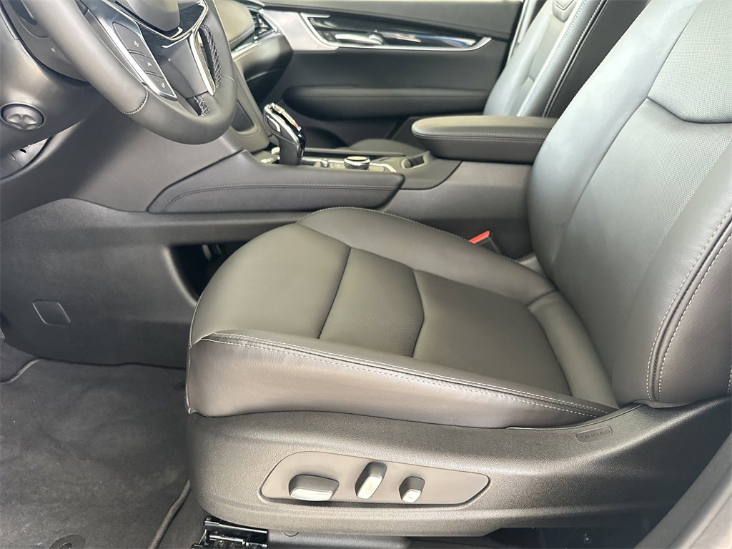 New 2026 Cadillac XT5 Premium Luxury w/ Driver Assist Package image 14