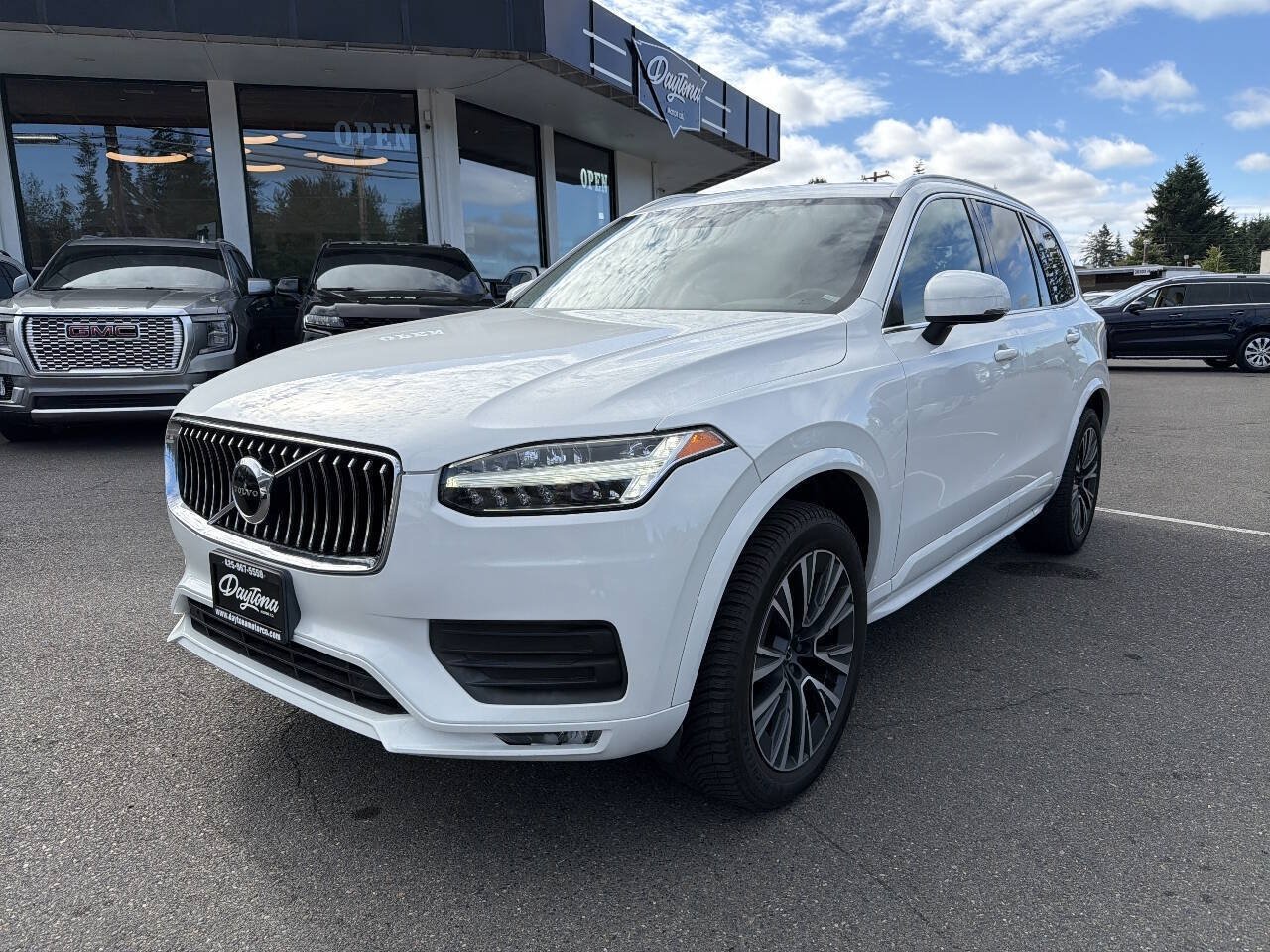 Used 2020 Volvo XC90 T5 Momentum AWD/4WD image 1