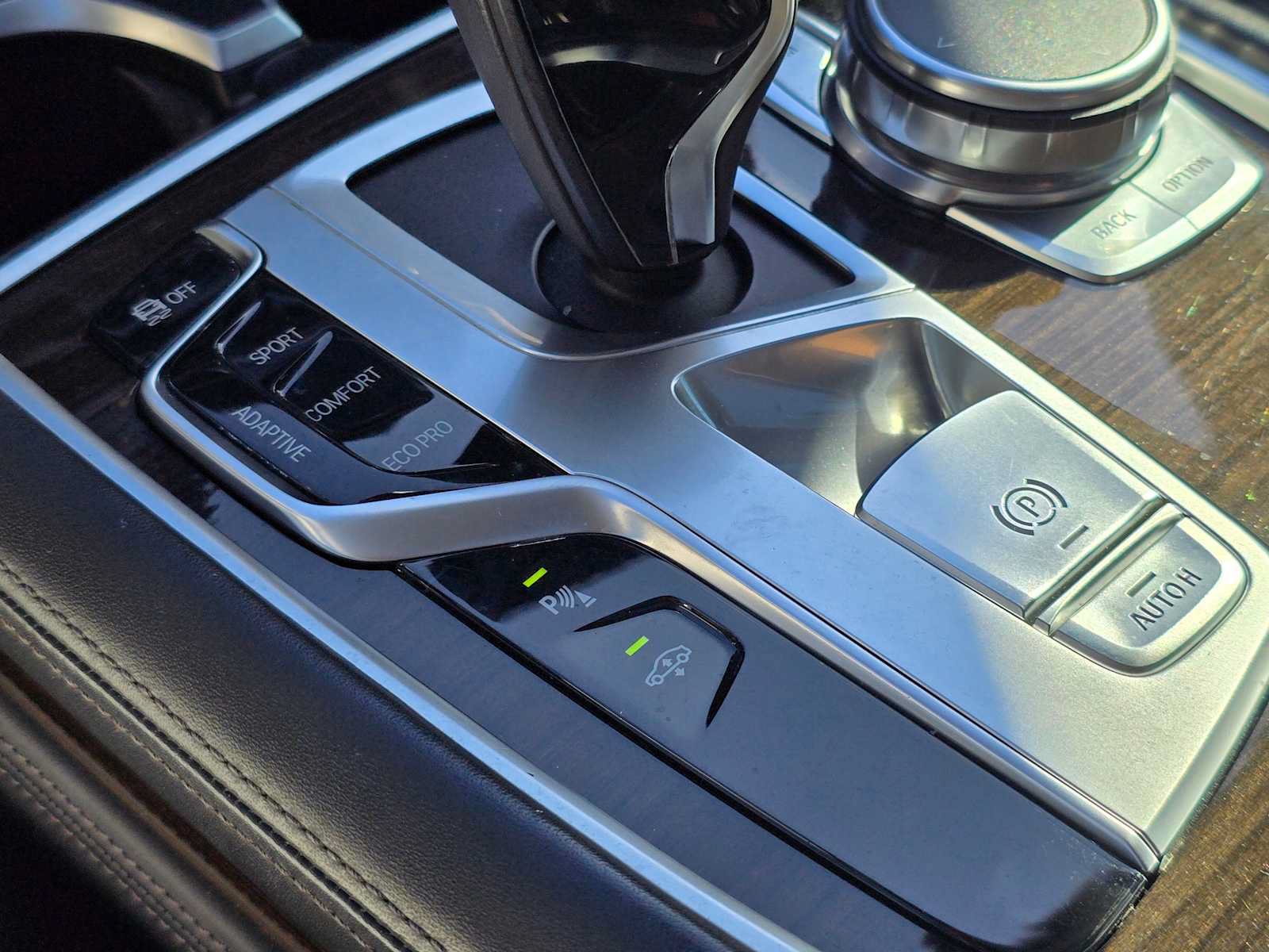 Used 2018 BMW 750i RWD image 36
