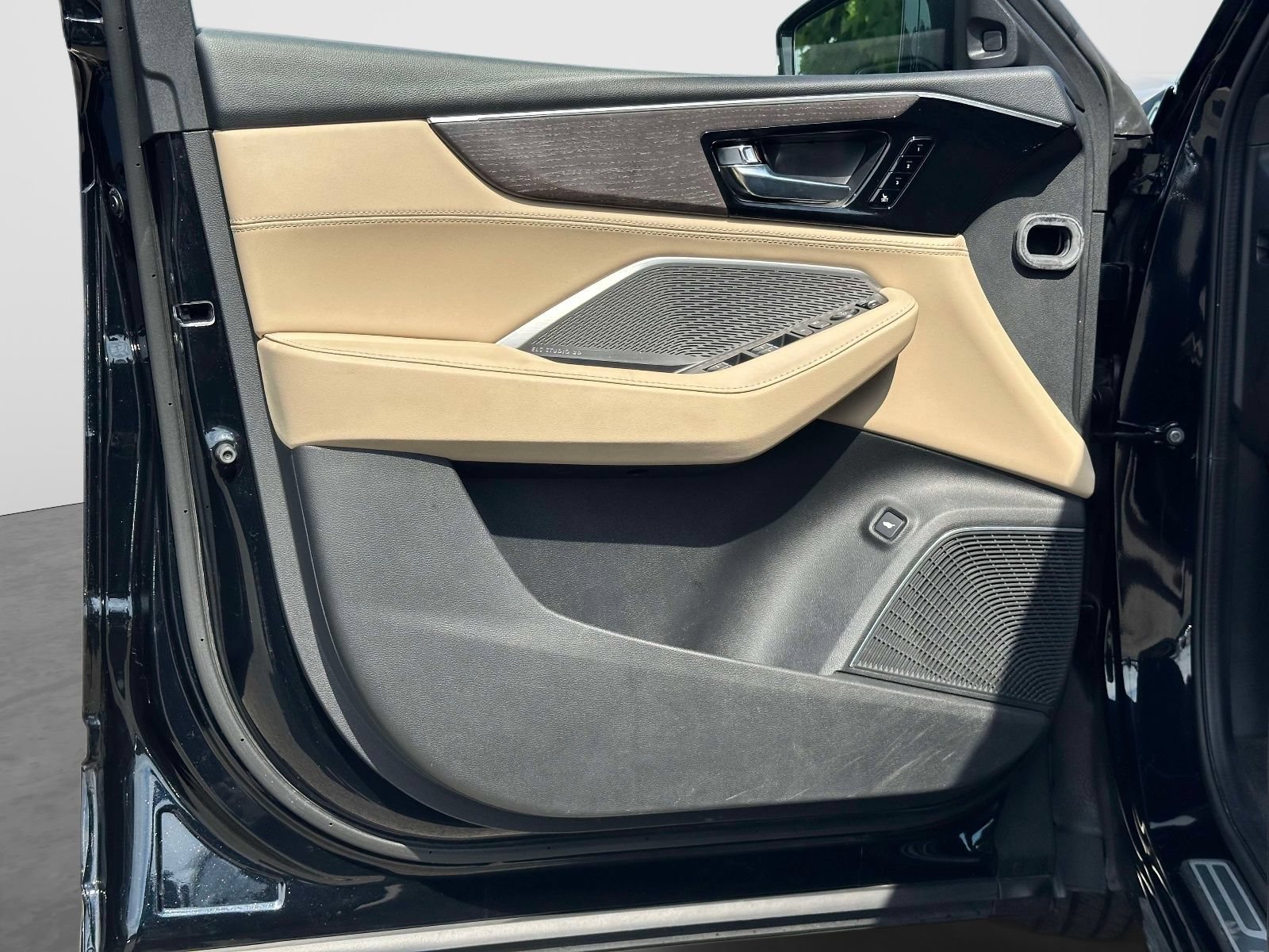 Certified 2023 Acura MDX SH-AWD w/ Advance Package image 16