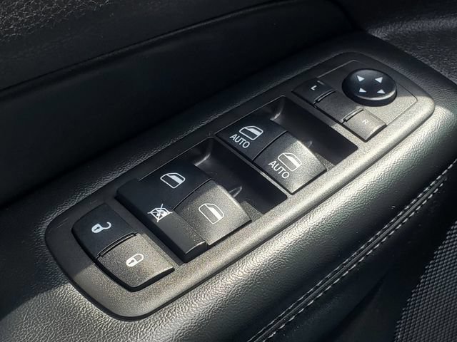 Used 2021 Jeep Grand Cherokee Limited w/ Trailer Tow Group IV AWD/4WD image 9