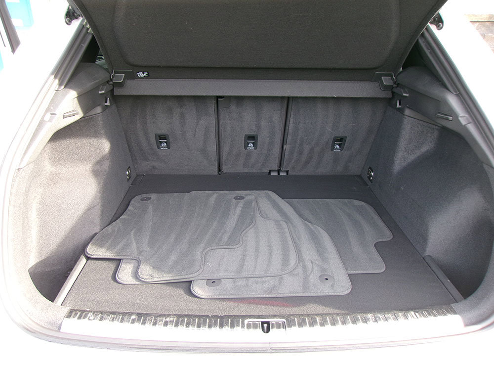 Used 2023 Audi Q3 2.0T Premium Plus w/ Premium Plus Package image 14