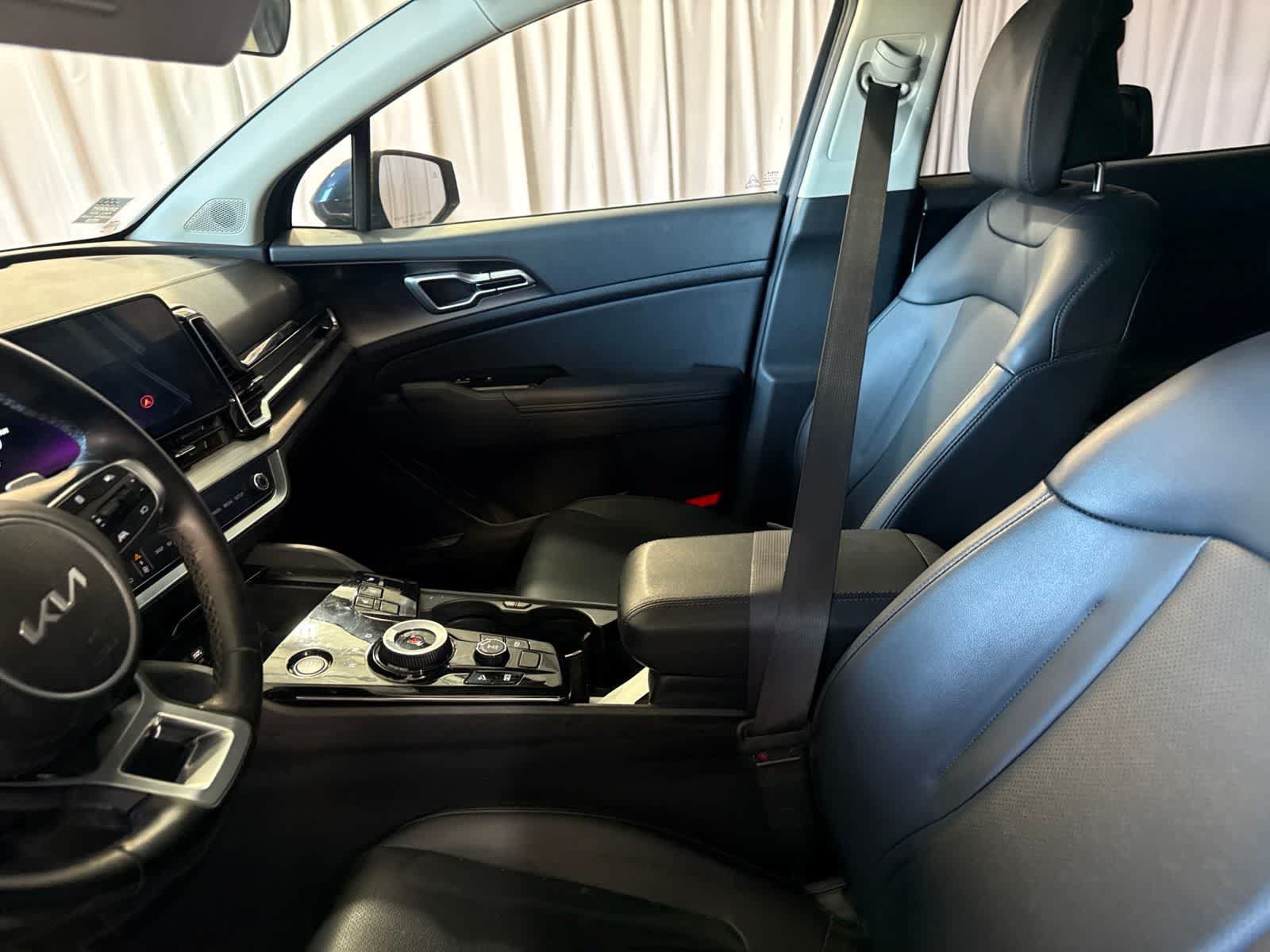 Used 2023 Kia Sportage EX AWD/4WD image 19