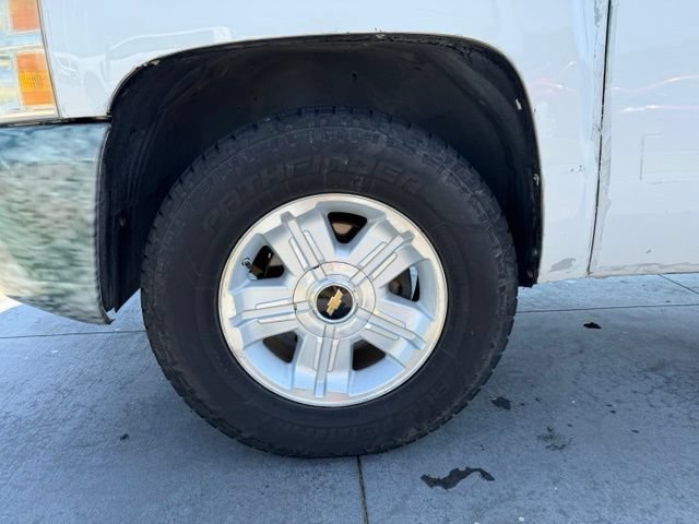 Used 2010 Chevrolet Silverado 1500 LT w/ Power Pack Plus AWD/4WD image 4