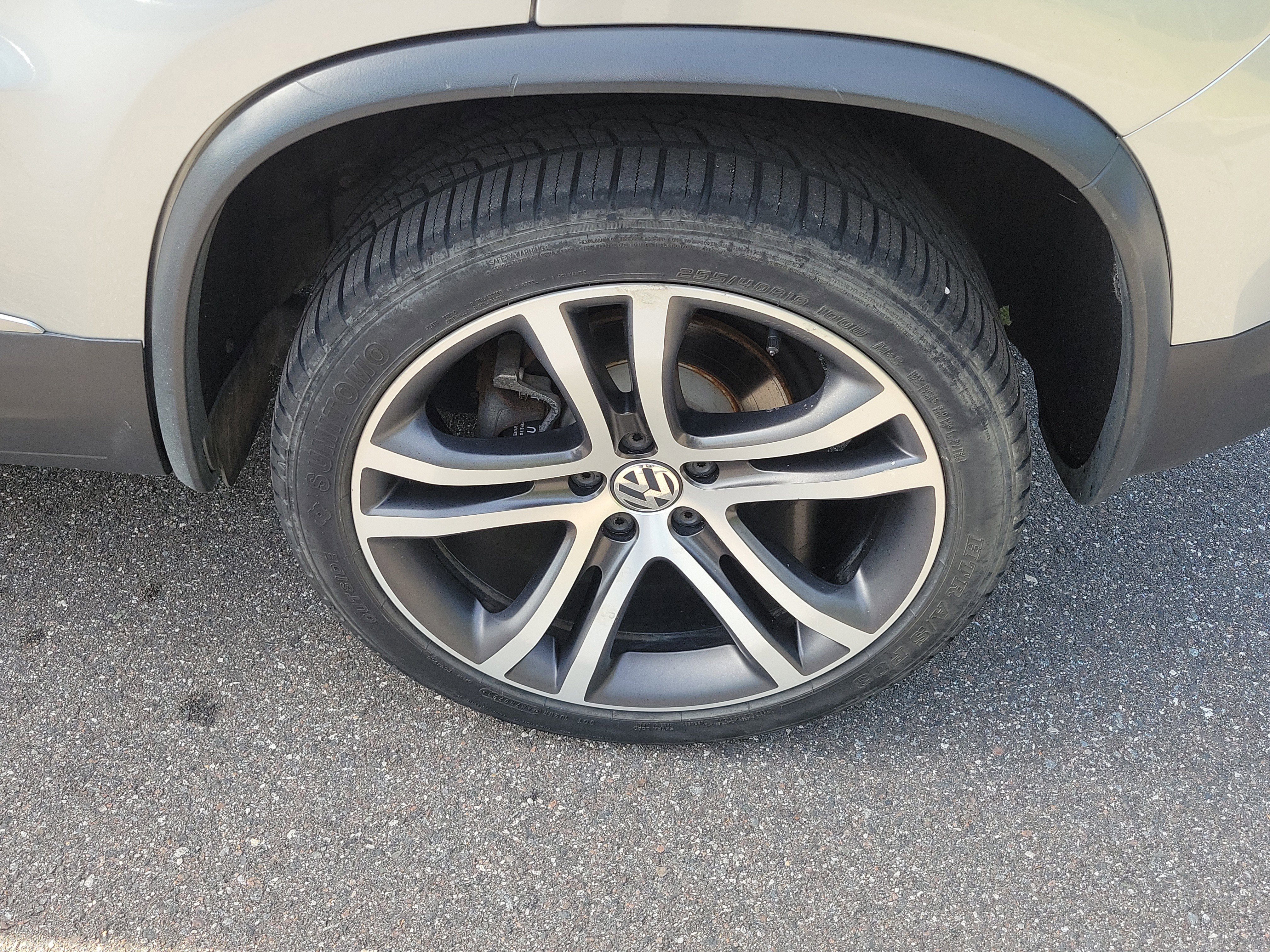 Used 2017 Volkswagen Tiguan SEL image 41