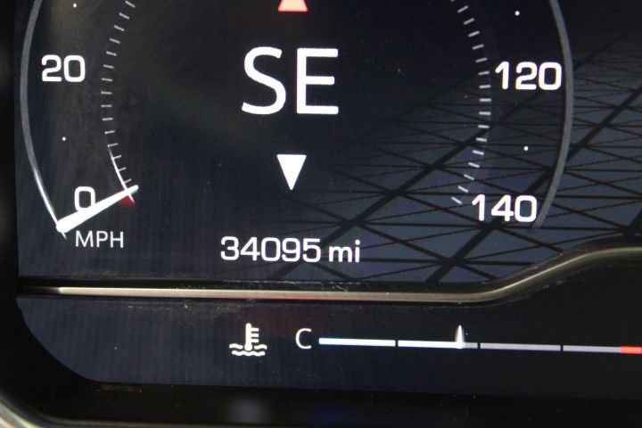 Used 2024 GMC Sierra 1500 AT4 w/ Technology Package image 5