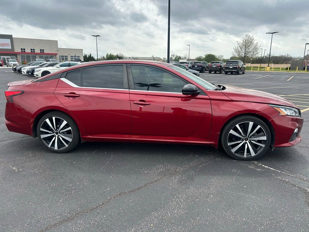 Used 2021 Nissan Altima 2.5 SR w/ SR Premium Package image 9
