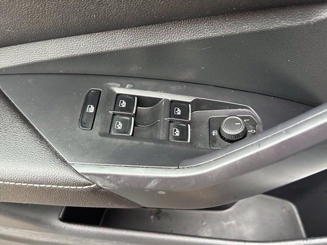 Used 2023 Volkswagen Jetta SE FWD image 19