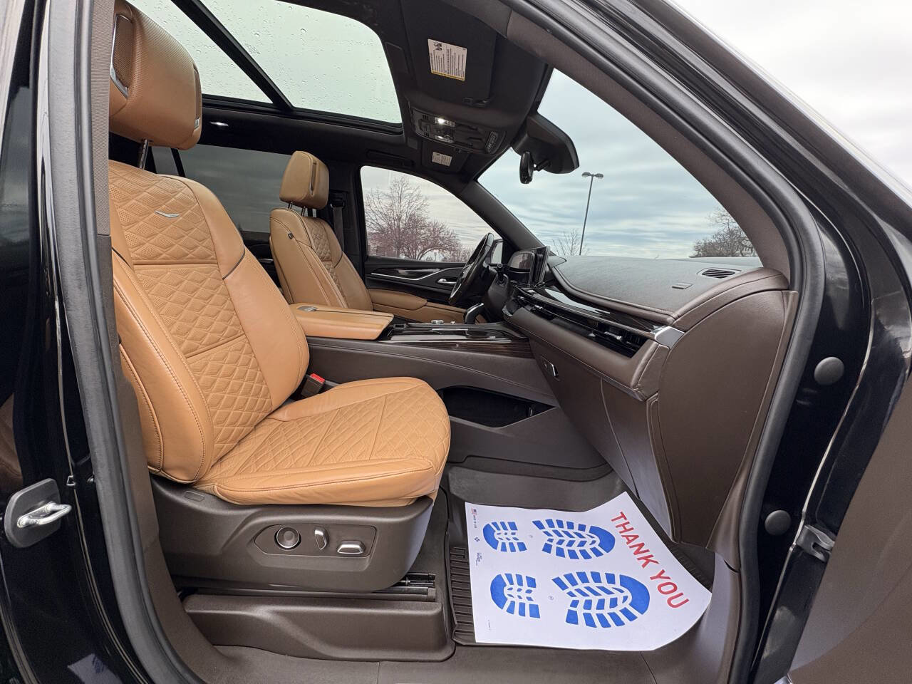 Used 2021 Cadillac Escalade ESV Premium Luxury image 35